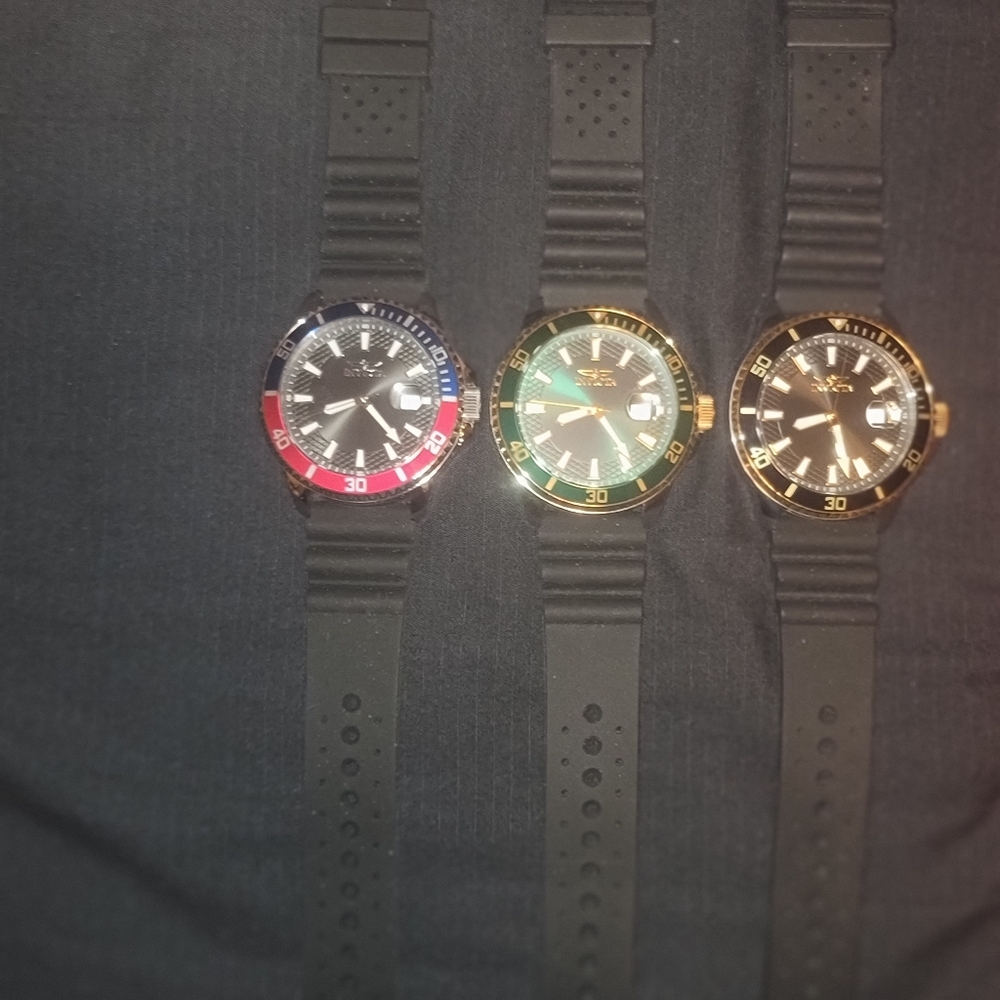 3 Invicta Pro Diver  separate $85 or all 3 $225 with a 3 slot diver case.